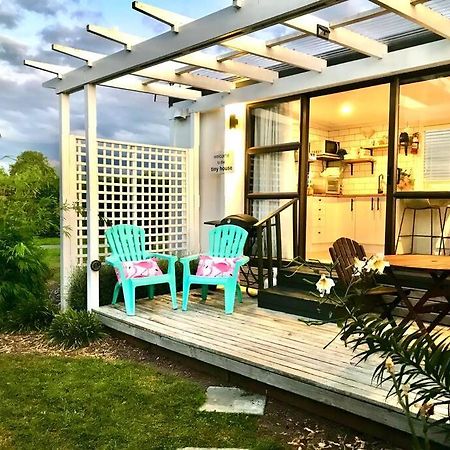 Rustling Oaks Nz Tropical Tiny House Villa Tamahere Exterior photo